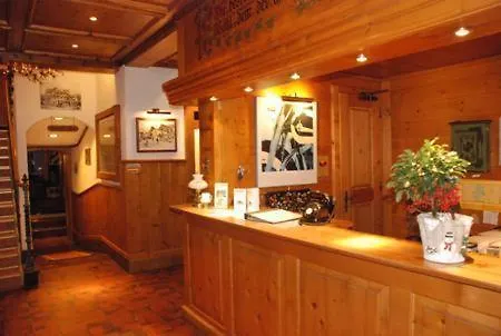 Saanerhof 3*