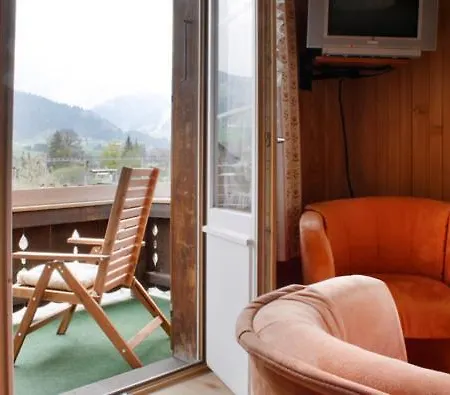 Bed & Breakfast Saanerhof Gstaad