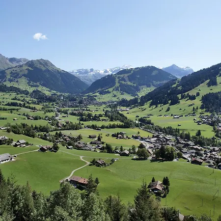 Saanerhof Bed & Breakfast