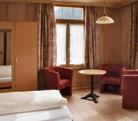 Bed & Breakfast Saanerhof Gstaad